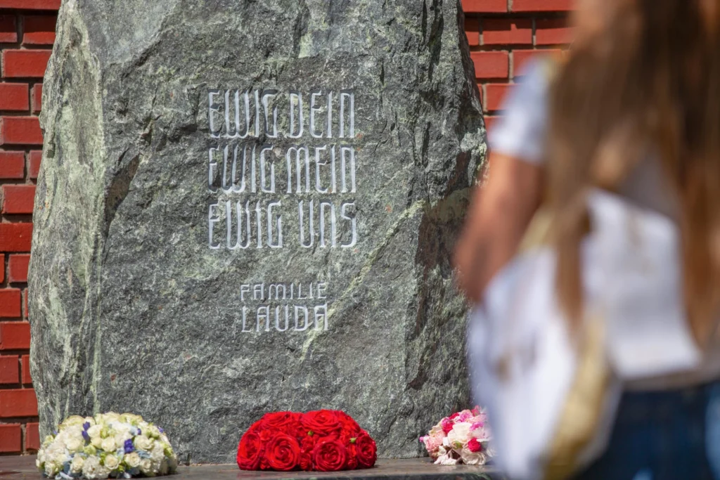 Lápida de Niki Lauda en Viena