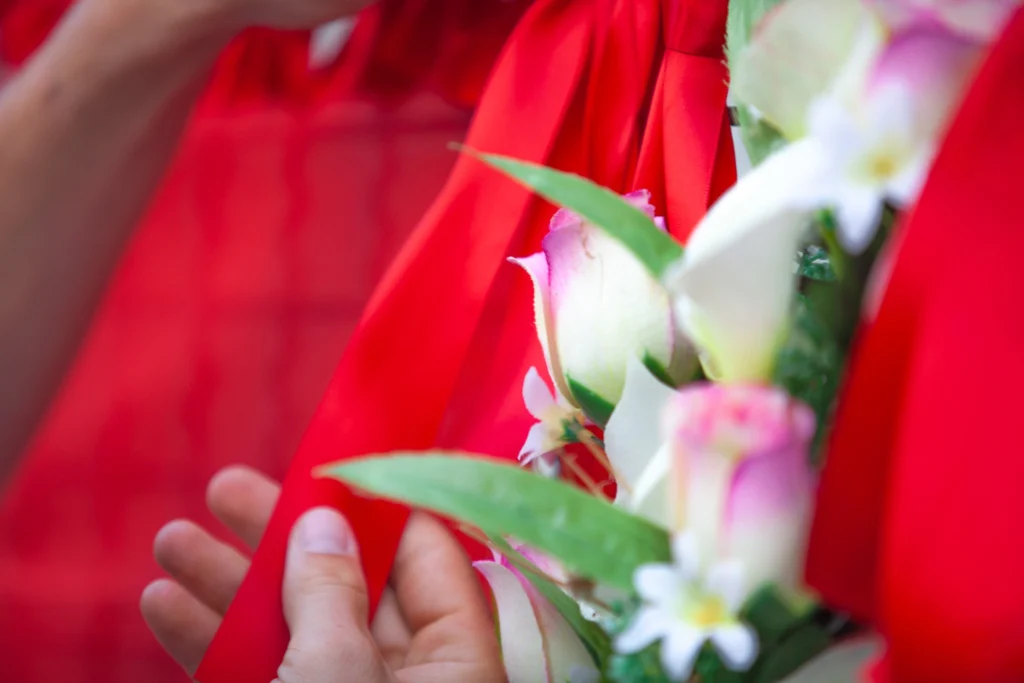 Disposición de los elementos conmemorativos en la valla